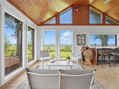 21975 Mount Bethel Rd, Weston, MO, 64098