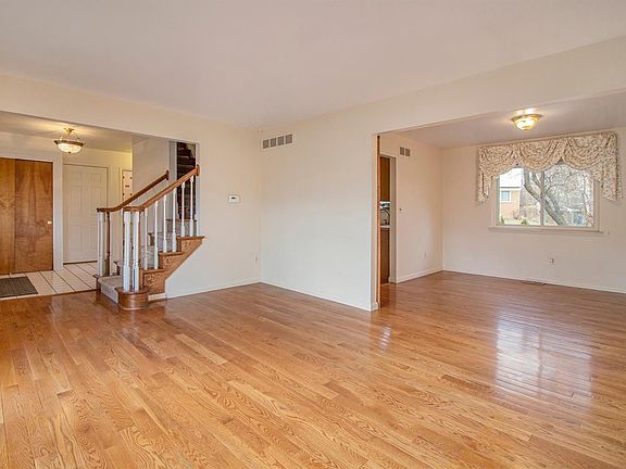 4th image of 2150 Blaney Dr