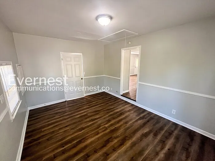 837 Britton Ave — Photo 10