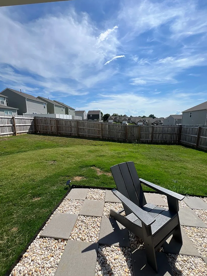 Modern Home in Prime Johnson City Location Updated, Spacious, & Pet-Friendly! — Photo 3
