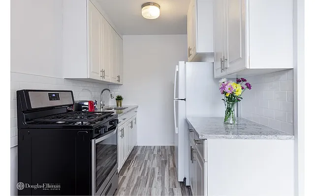 Rented by Douglas Elliman | media 15