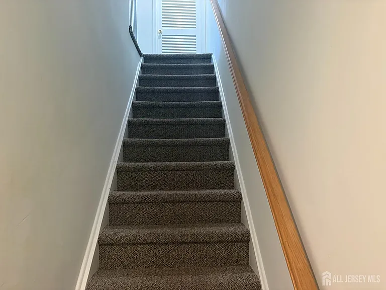 14 Prestwick Way — Photo 3