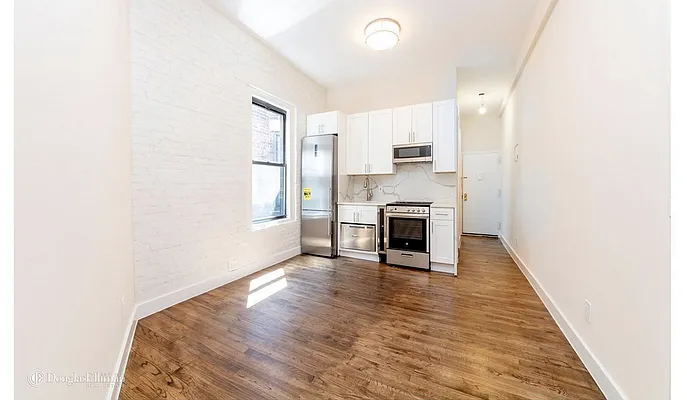 Rented by Douglas Elliman | media 23