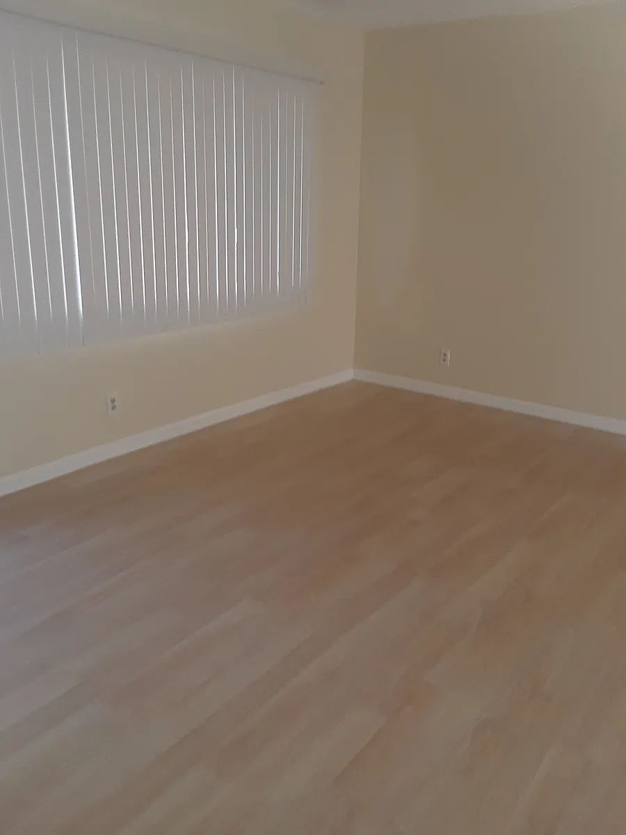 Living area - 10726 Orange Grove Ave #21