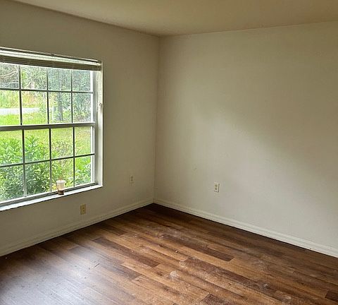 2nd image of 3723 W Parkview Dr