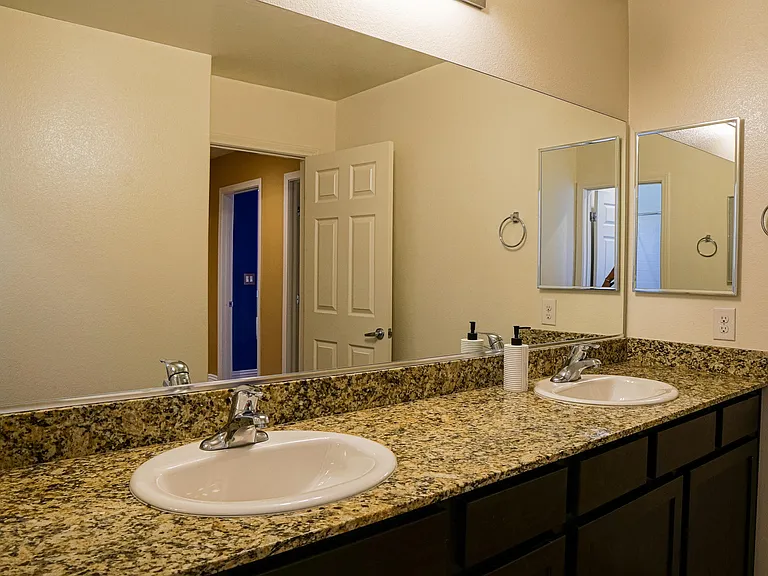 Upstairs shared bathroom