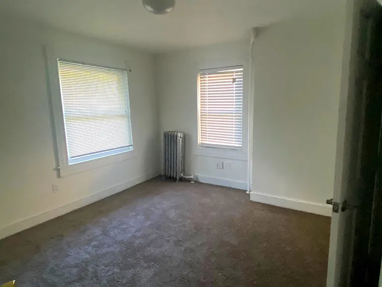 421 E Lake Ave — Photo 20