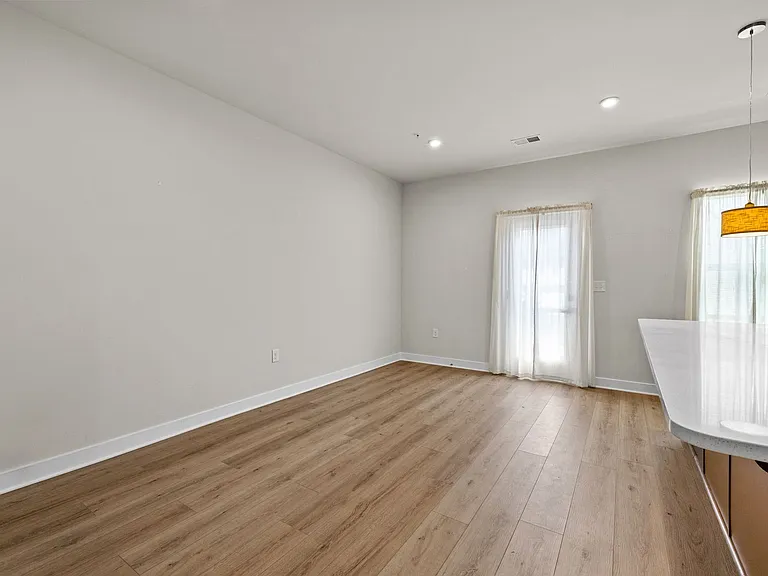 245 Climbing Ivy Cir — Photo 13