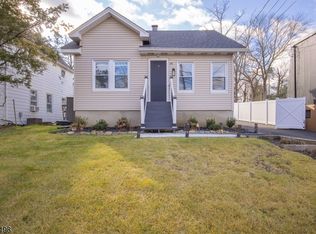 130 Park Ave, Park Ridge, NJ 07656