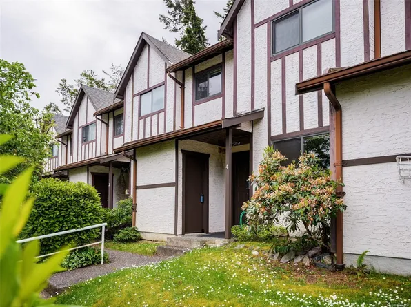 379 Wale Rd #4, Colwood, BC V9B 2P9