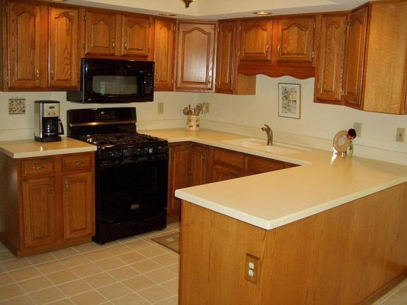 3rd image of 5689 Sells Mill Dr