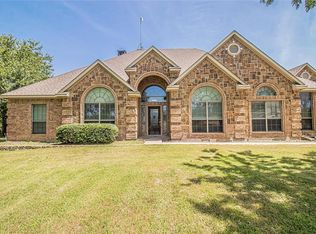 124 N Star Crossing Ln, Weatherford, TX 76088