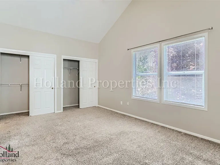 3133 NE 13th Pl — Photo 14