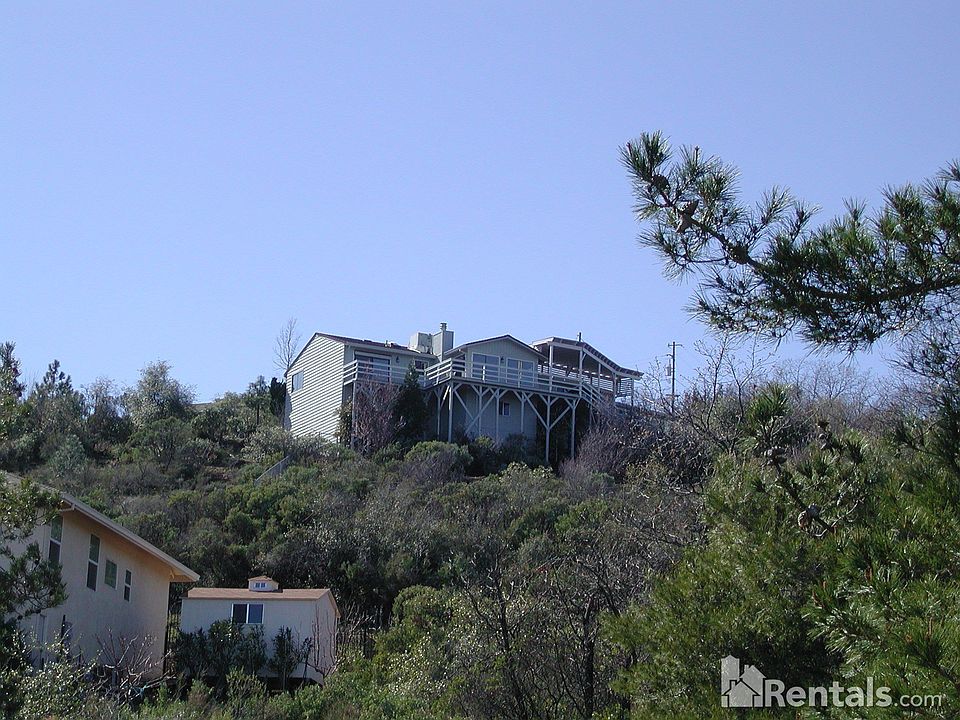 1st image of 3520 Linda Vista Dr