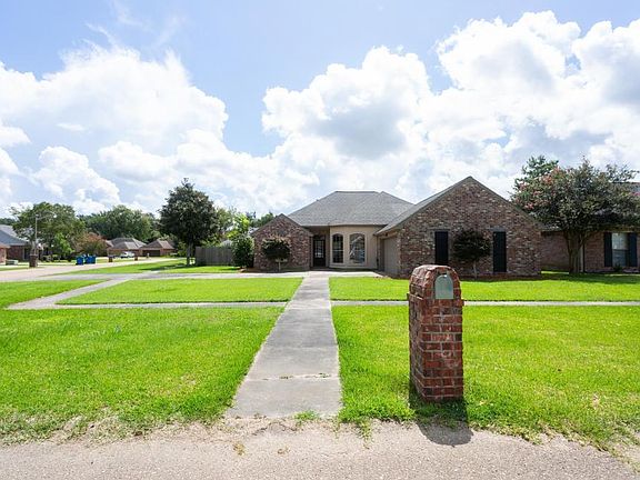 2nd image of 101 Huckleberry Dr