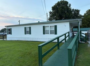 168 W Church St, Stanton, KY 40380
