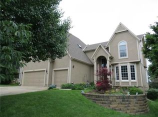 8409 Harbinger St, Lenexa, KS 66219