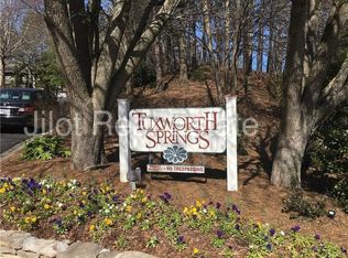 220 Tuxworth Cir, Decatur, GA 30033