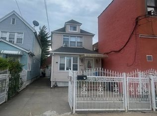 88-12 219th St, Queens Village, NY 11427