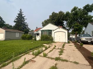 4915 N 51st Blvd, Milwaukee, WI 53218