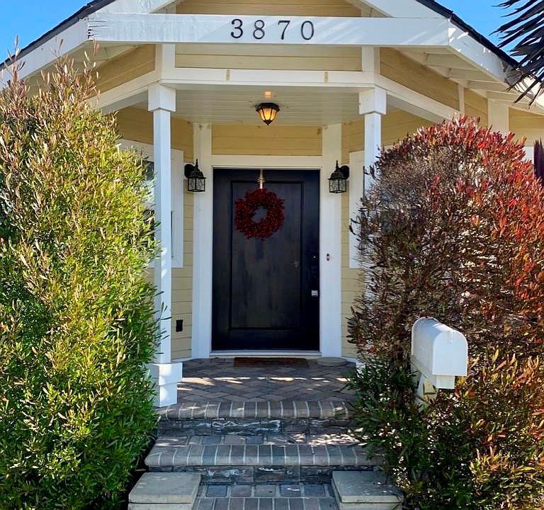 1st image of 3870 Clark Ave