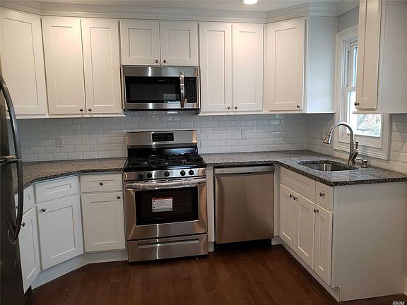 5th image of 61 Roosevelt Blvd #115