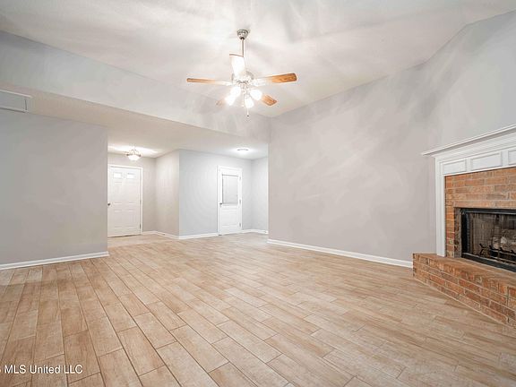 4th image of 5860 Ridgetop Dr