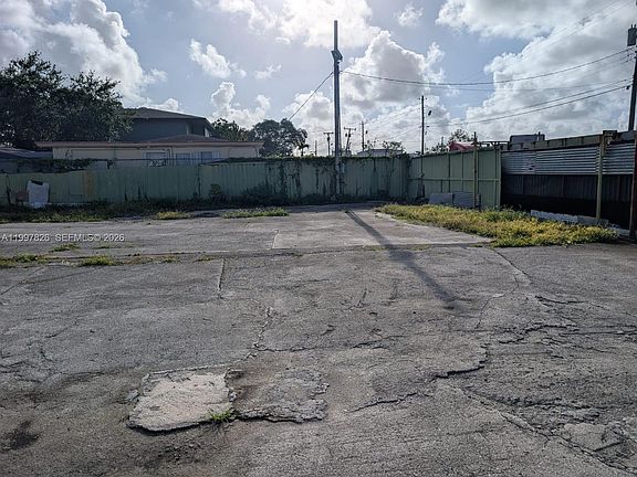 2nd image of 3175 NW 75th St