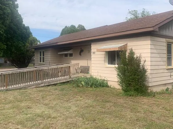 126 N Park St, Pretty Prairie, KS 67570