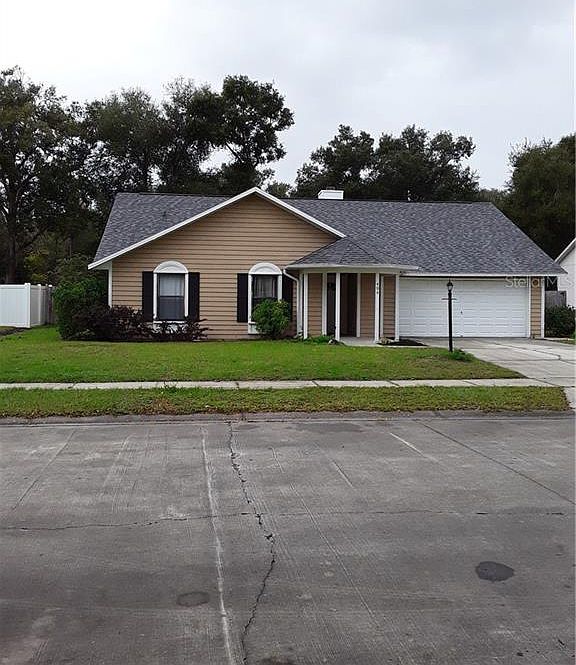 1st image of 406 Berwick Cir
