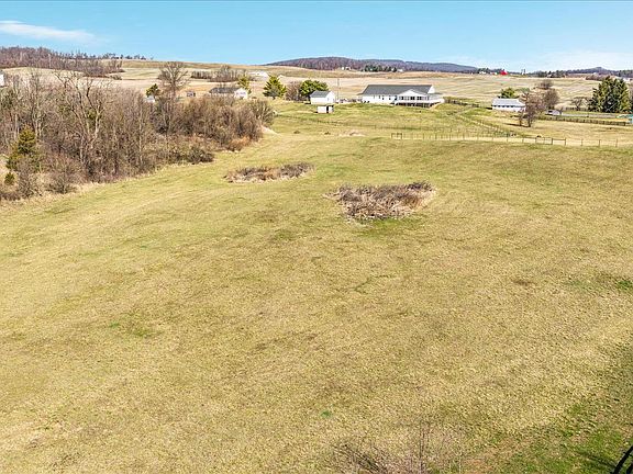 3rd image of 199 Laurel Grove Rd