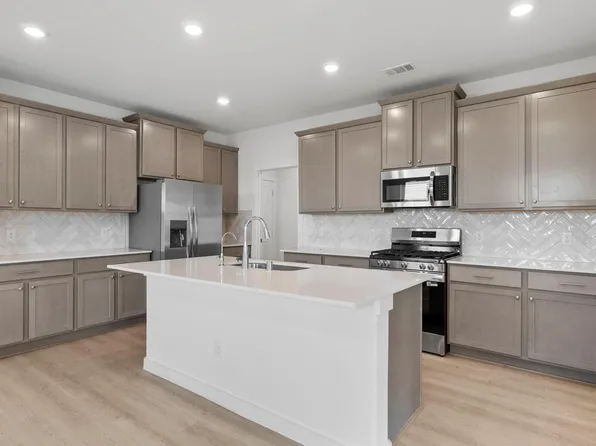 300 Goldeneye Duck Dr, Waller, TX 77484
