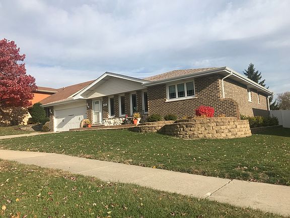 3rd image of 14923 Dogwood Dr