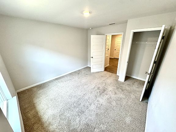 5th image of 4016 Pioneer Ln