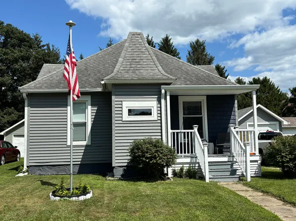 303 N Davis St, Wolcott, IN 47995