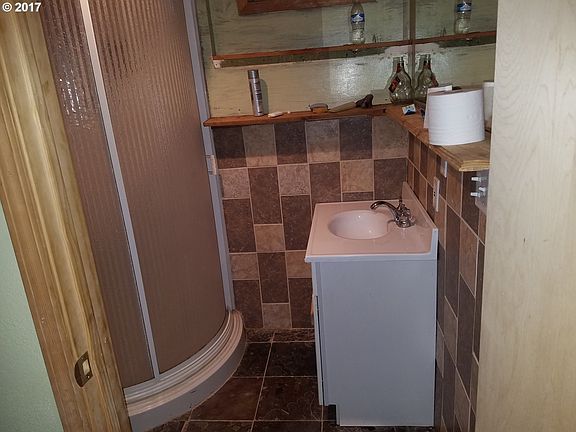 5th image of 42100 Vista Dr