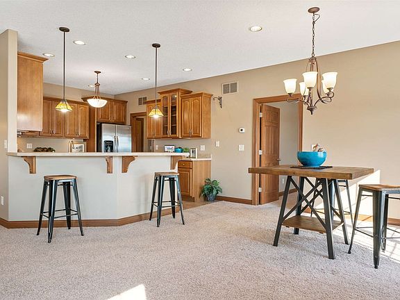 Kitchen & Dining Area