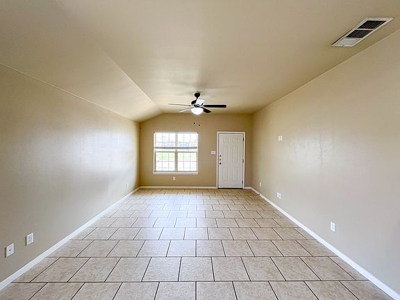 4th image of 1307 Vanguard Ln #B