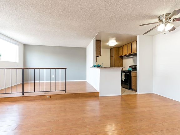 3rd image of 4452 Ensign Ave #102
