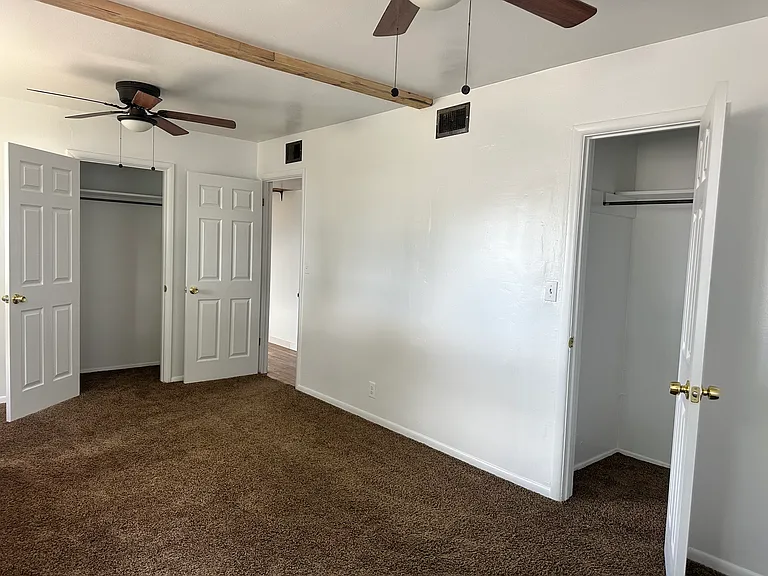 618 E 3rd St — Photo 13