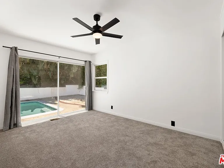 9536 Cresta Dr — Photo 11
