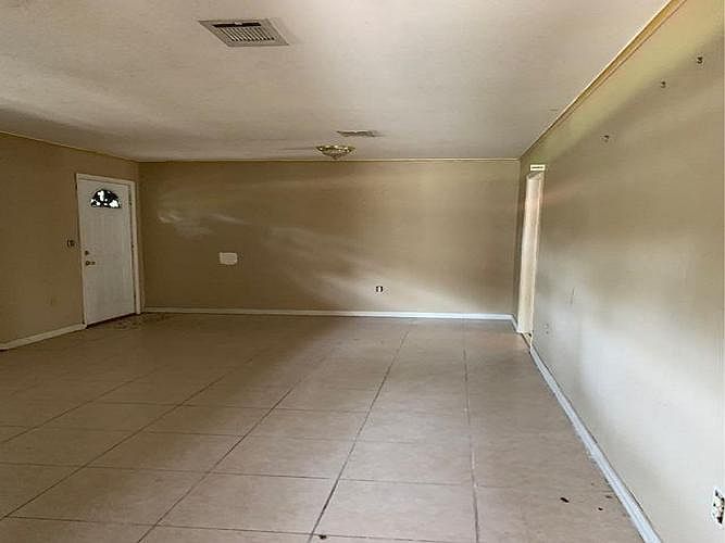 2nd image of 2502 42nd Ave