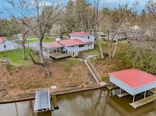 336 N Beach Dr, Monticello, IN