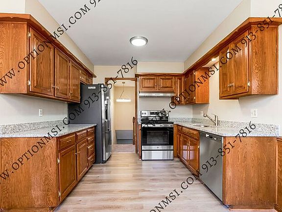 5th image of 8705 Hadley St