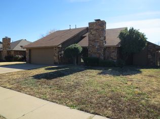 7226 NW Cherry Cir, Lawton, OK 73505