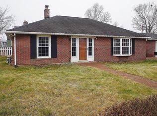 4660 Chapman Pkwy, Hamburg, NY 14075
