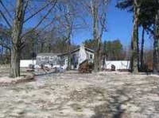8 Wyandanch Trl, Coram, NY 11727