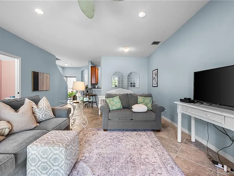 1560 SE Wilshire Pl #102 — Photo 9