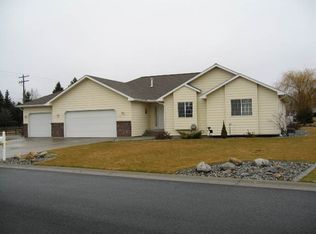 803 S Joel Rd, Greenacres, WA 99016