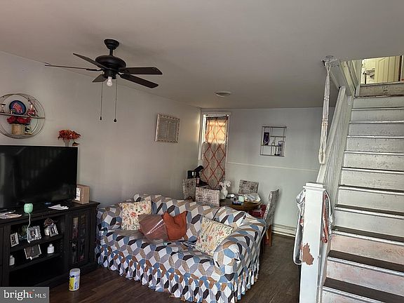 2nd image of 3426 Hartville St
